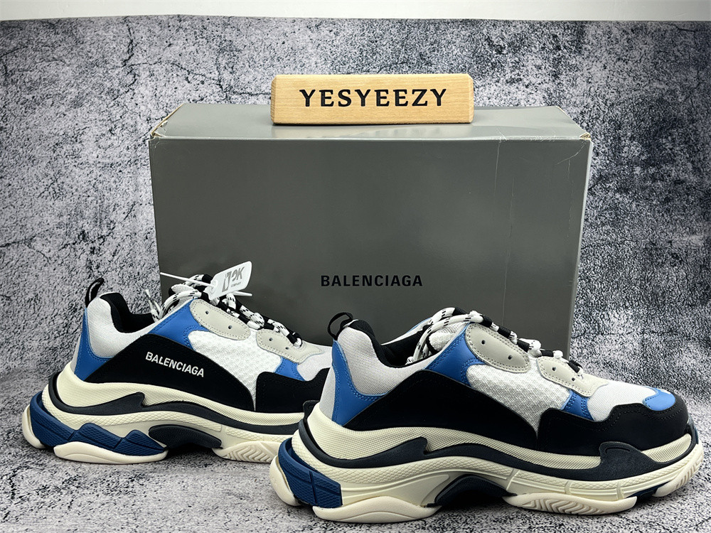 UA TRIPLE S CLEAR SOLE WHITE BRILLIANT BLUE