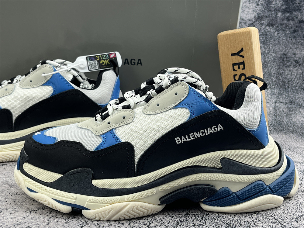UA TRIPLE S CLEAR SOLE WHITE BRILLIANT BLUE