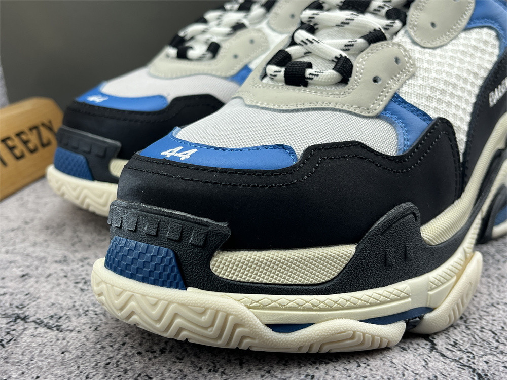 UA TRIPLE S CLEAR SOLE WHITE BRILLIANT BLUE