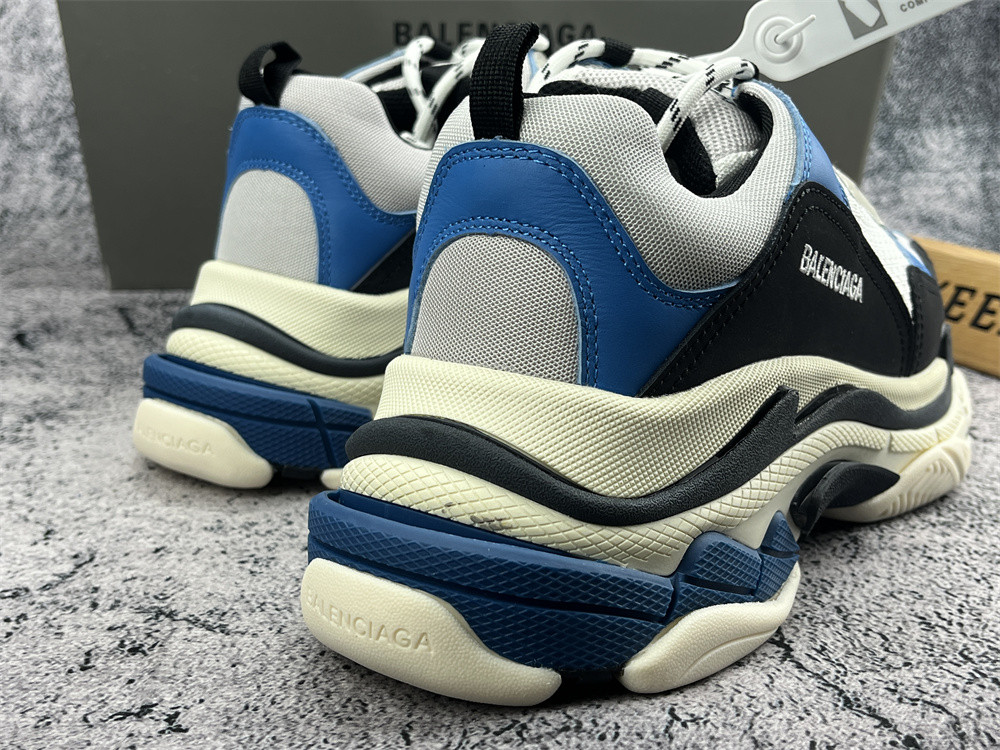 UA TRIPLE S CLEAR SOLE WHITE BRILLIANT BLUE
