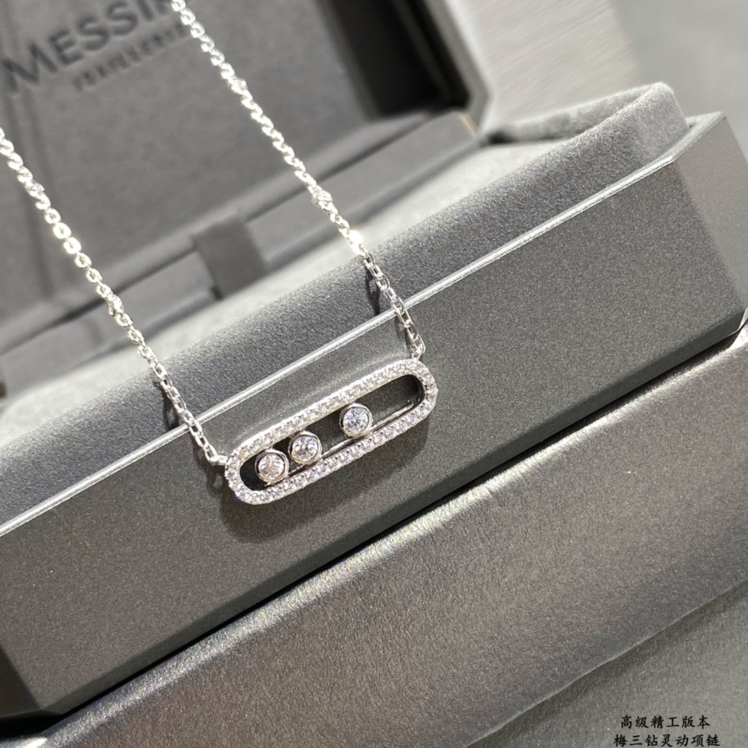 Mes1kaa full d1am0nd moving necklace
