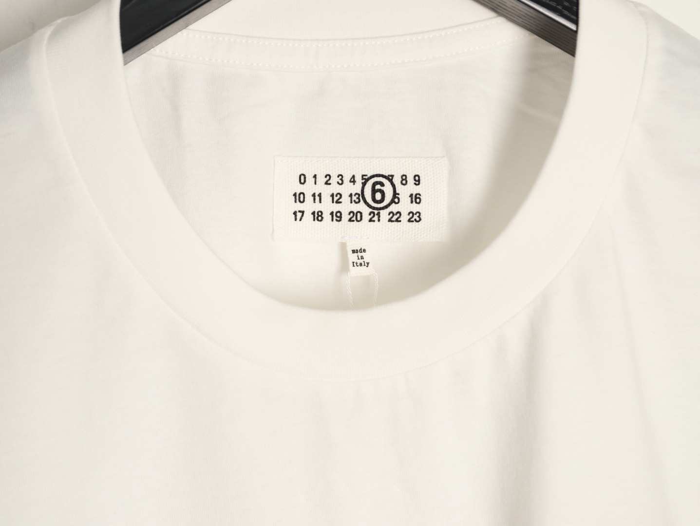 ma1s0n Marg*e1a mm6 short-sleeved t-shirt