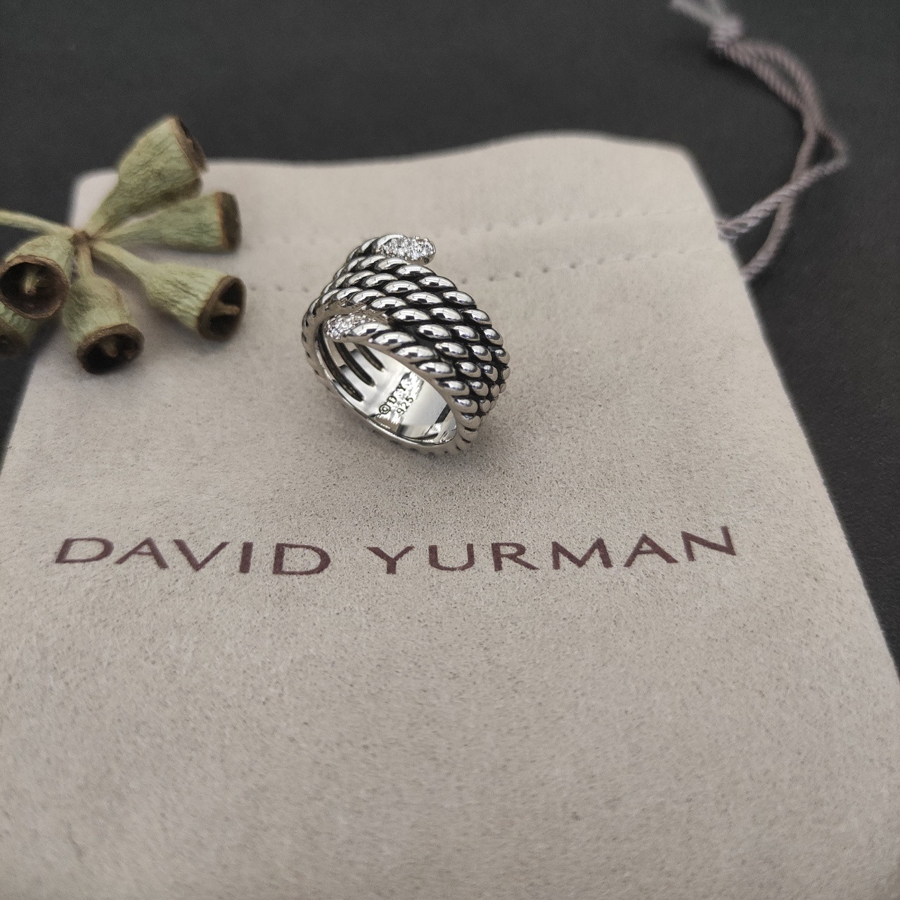 dau1d Yvrm*n ring