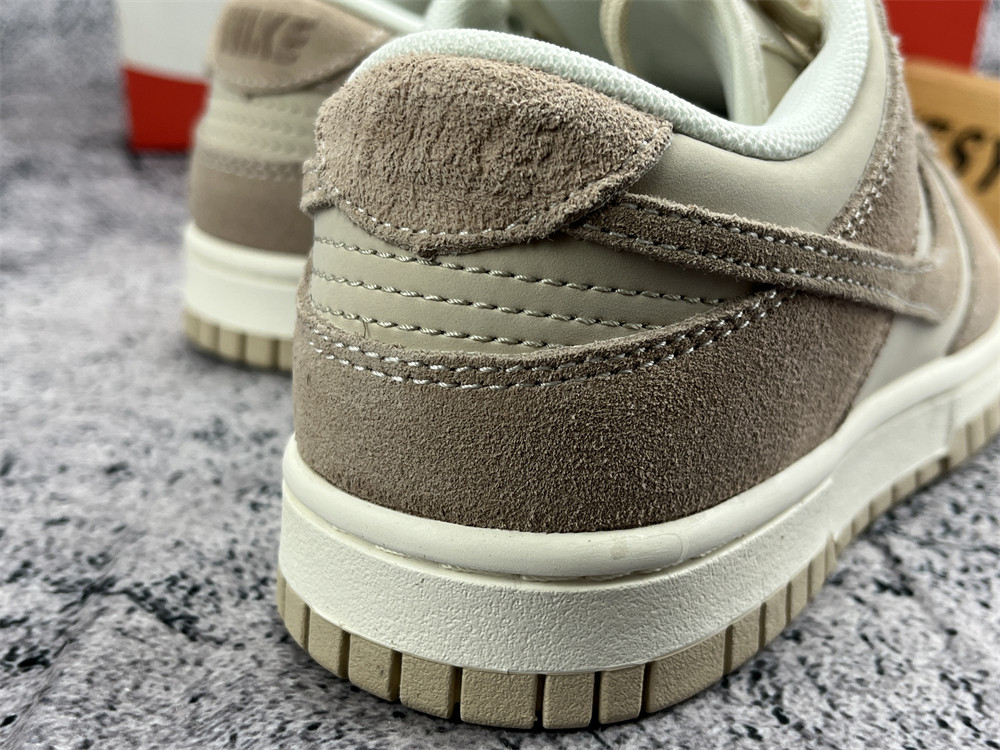 UA WMNS DUNK LOW SE 
