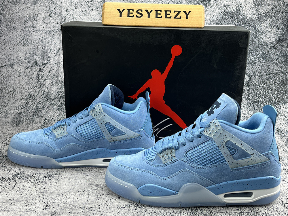 UA AIR JORDAN 4 RETRO 