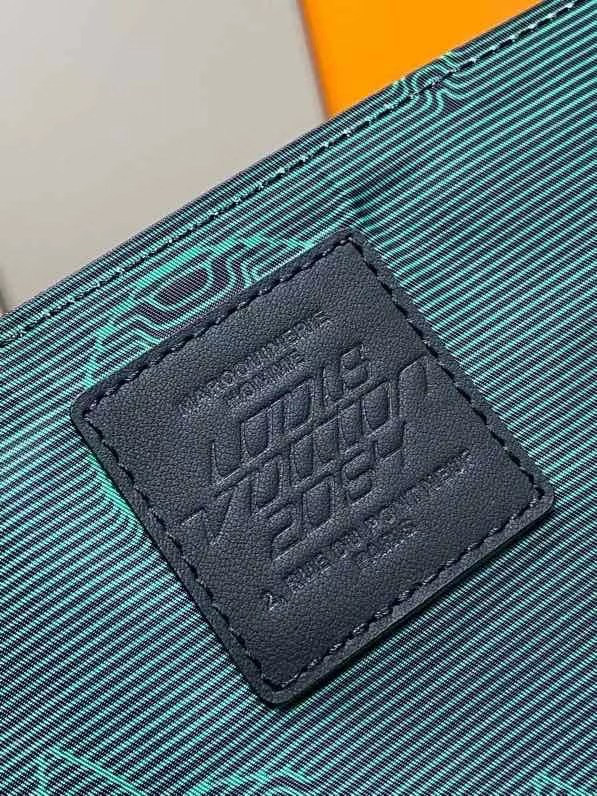 LV L0vis Vvtt0n 2054 REVERSIBLE POUCH M80142