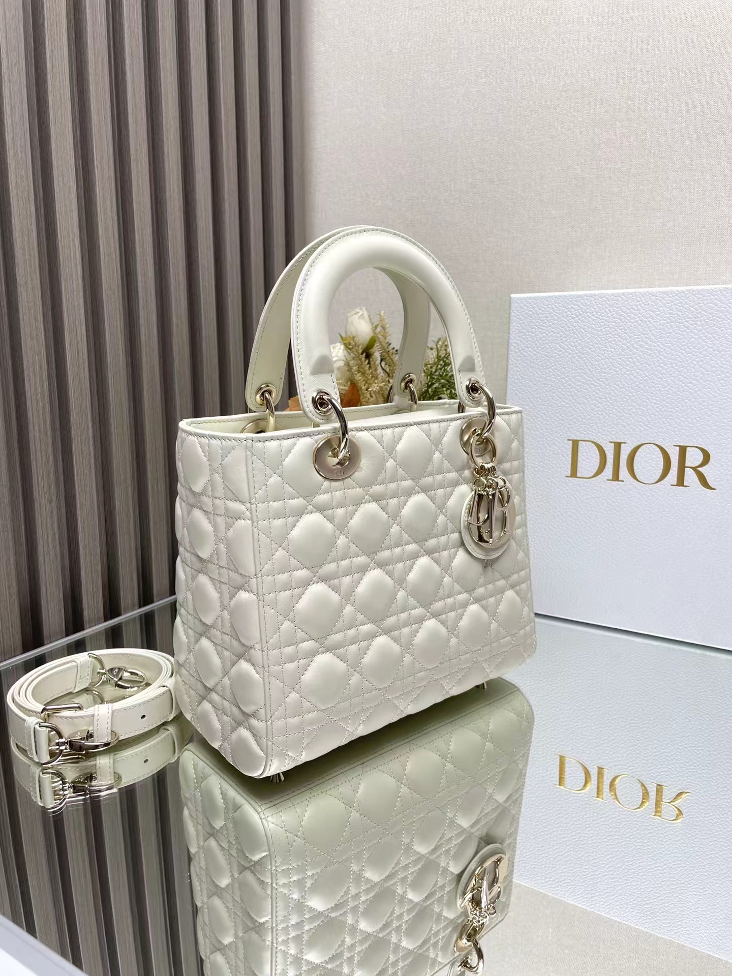 Medium Lady D10r Bag  24 x 20 x 12 cm