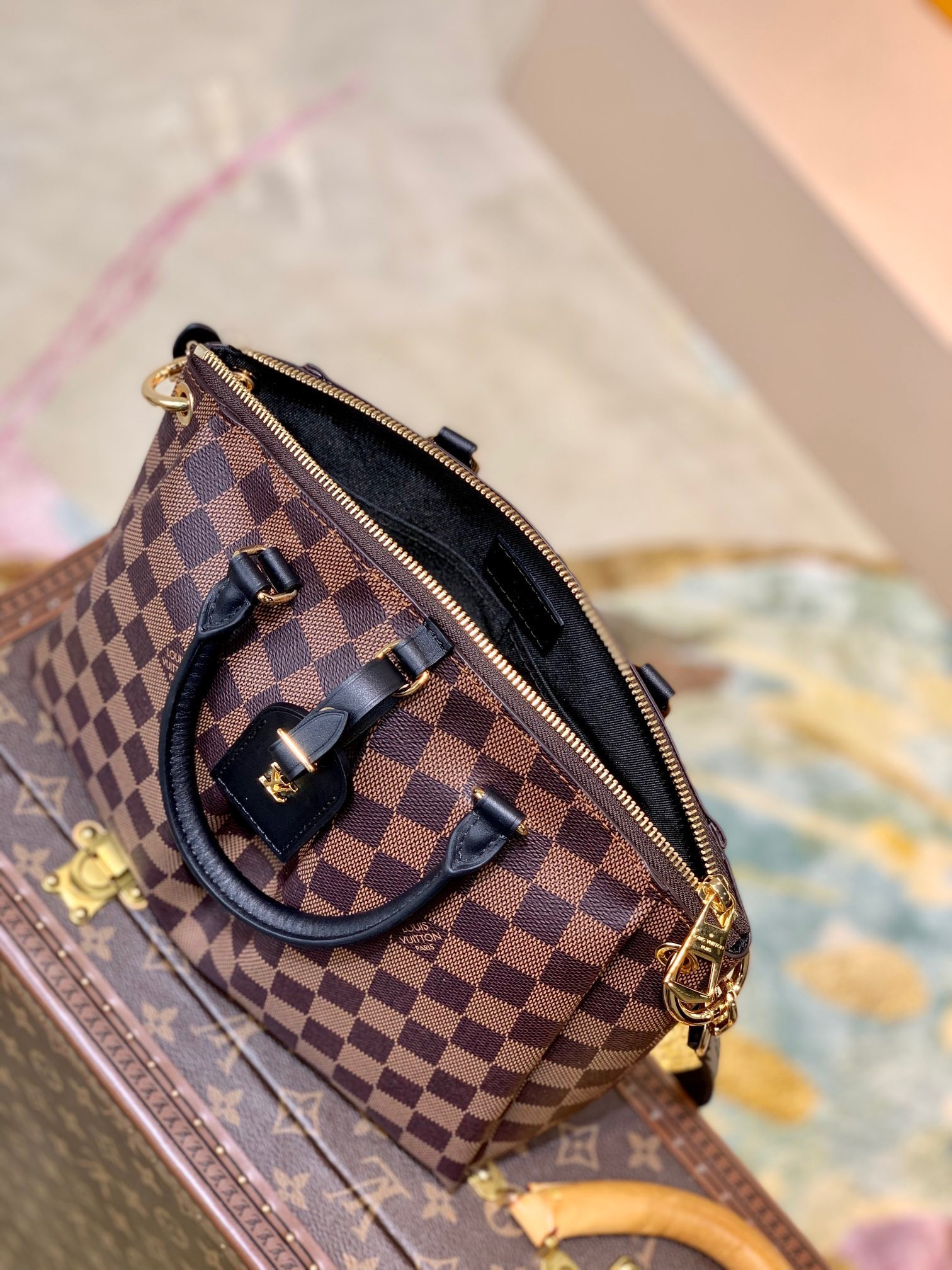 LV Boétie PM N45282