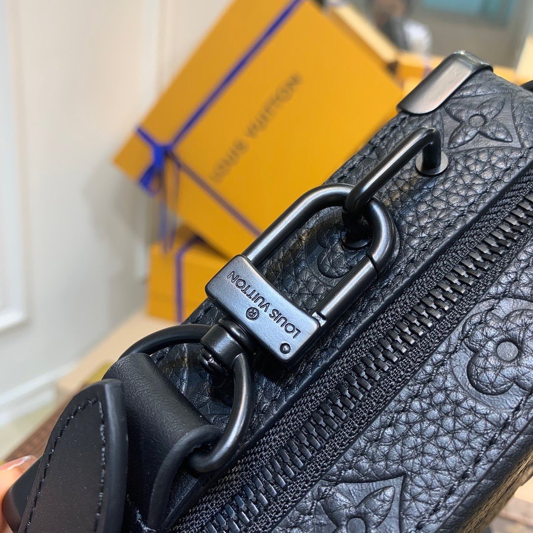 lv HANDLE SOFT TRUNK M59163