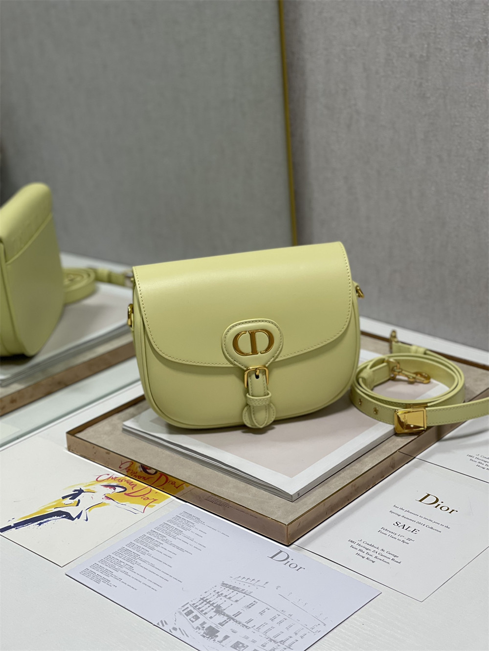 MEDIUM D10r BOBBY BAG Light Green Box Calfskin