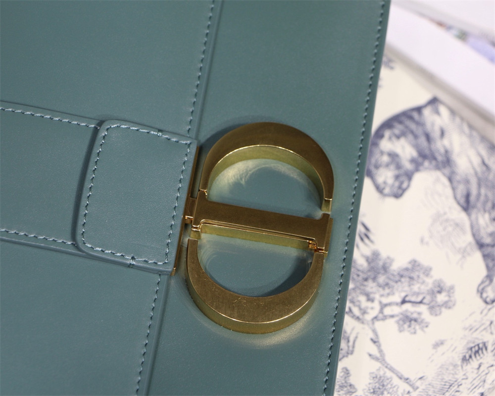 D10r 30 MONTAIGNE CHAIN BAG BLUE