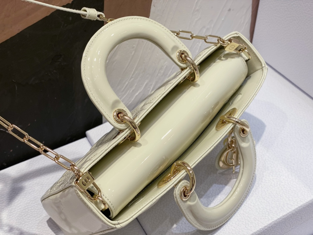 D10r SMALL LADY D-JOY BAG White Patent 26x6x14cm