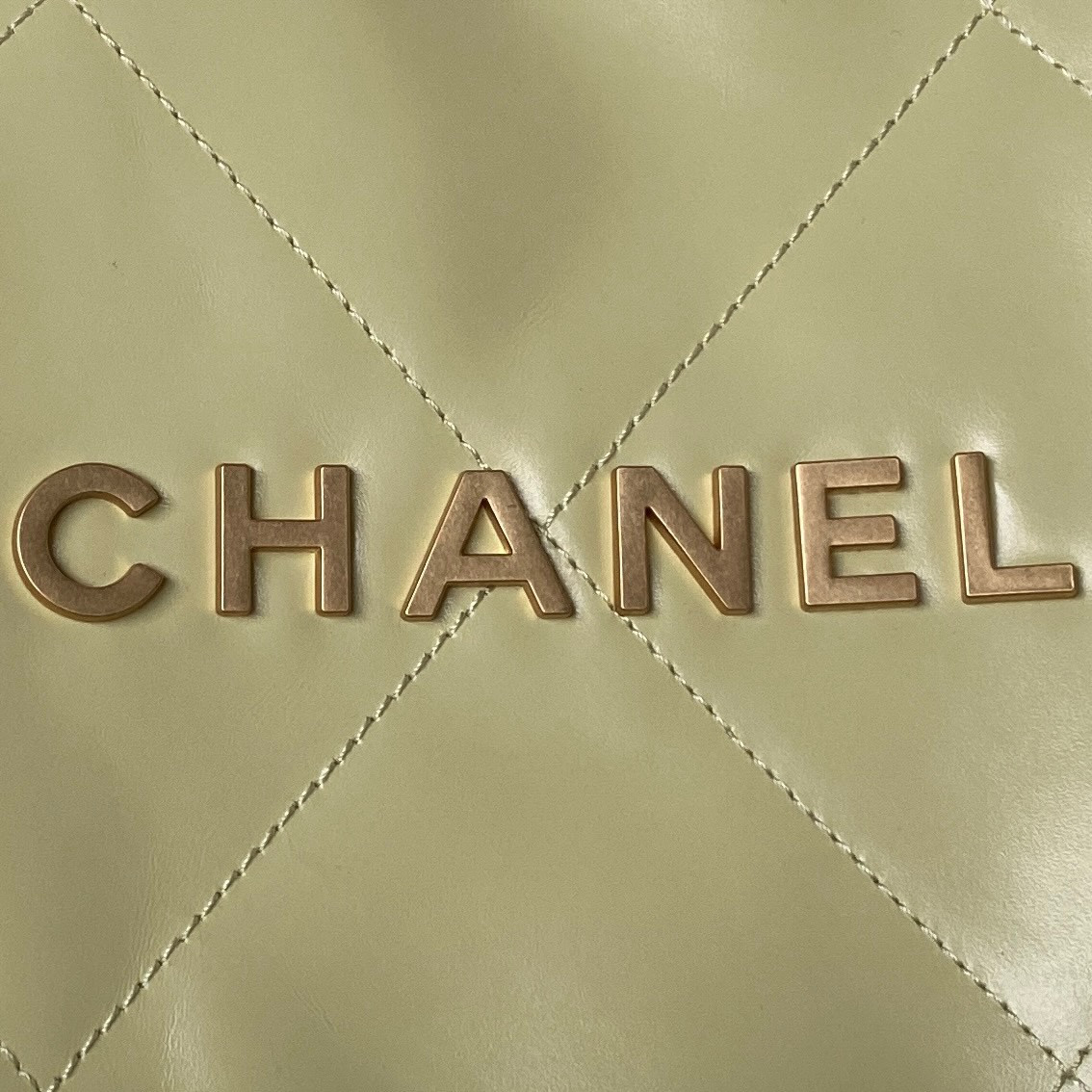 Ch**el 22 HANDBAG Shiny Calfskin YELLOW 30×45×8cm