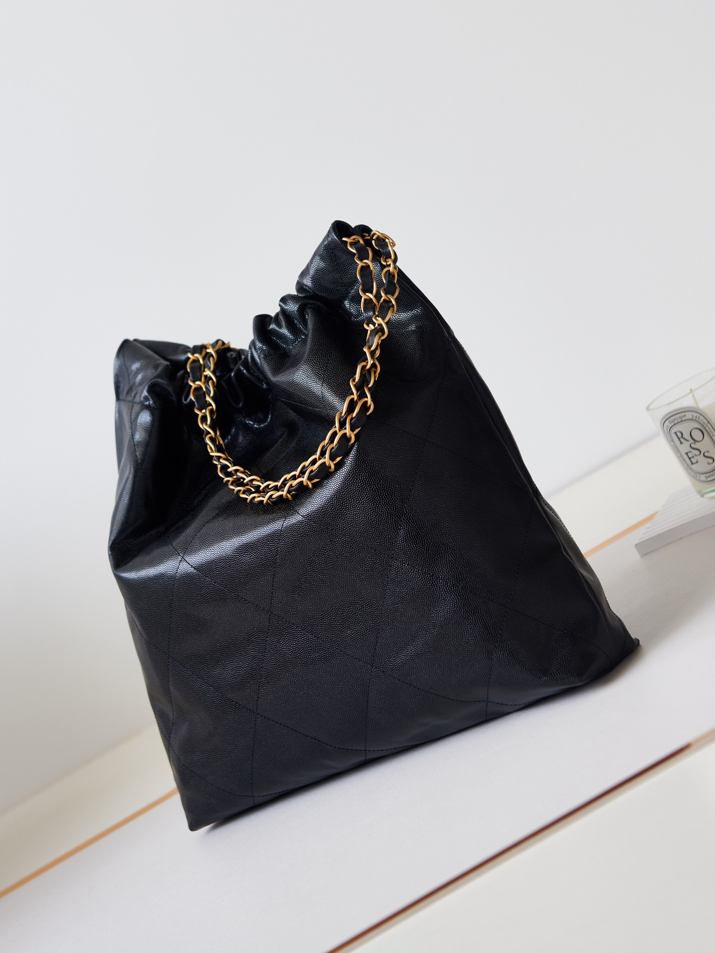 Ch**el 22 HANDBAG Shiny Calfskin Black 15.2×16.4×3.1 in