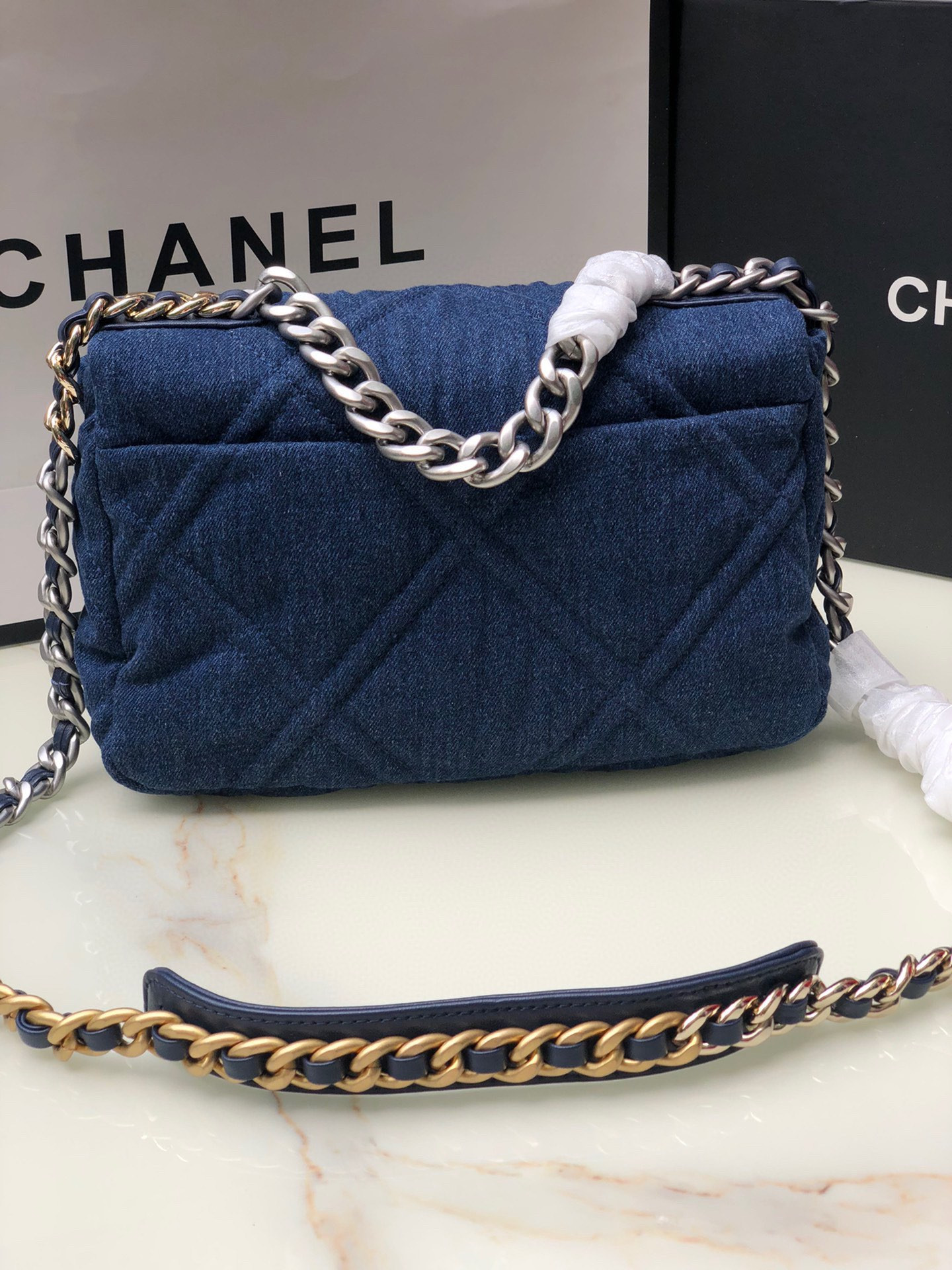 Ch**el 19 HANDBAG, Gold-Tone, Silver-Tone & Ruthenium-Finish Metal Navy 6.2 × 10.1 × 3.5 in