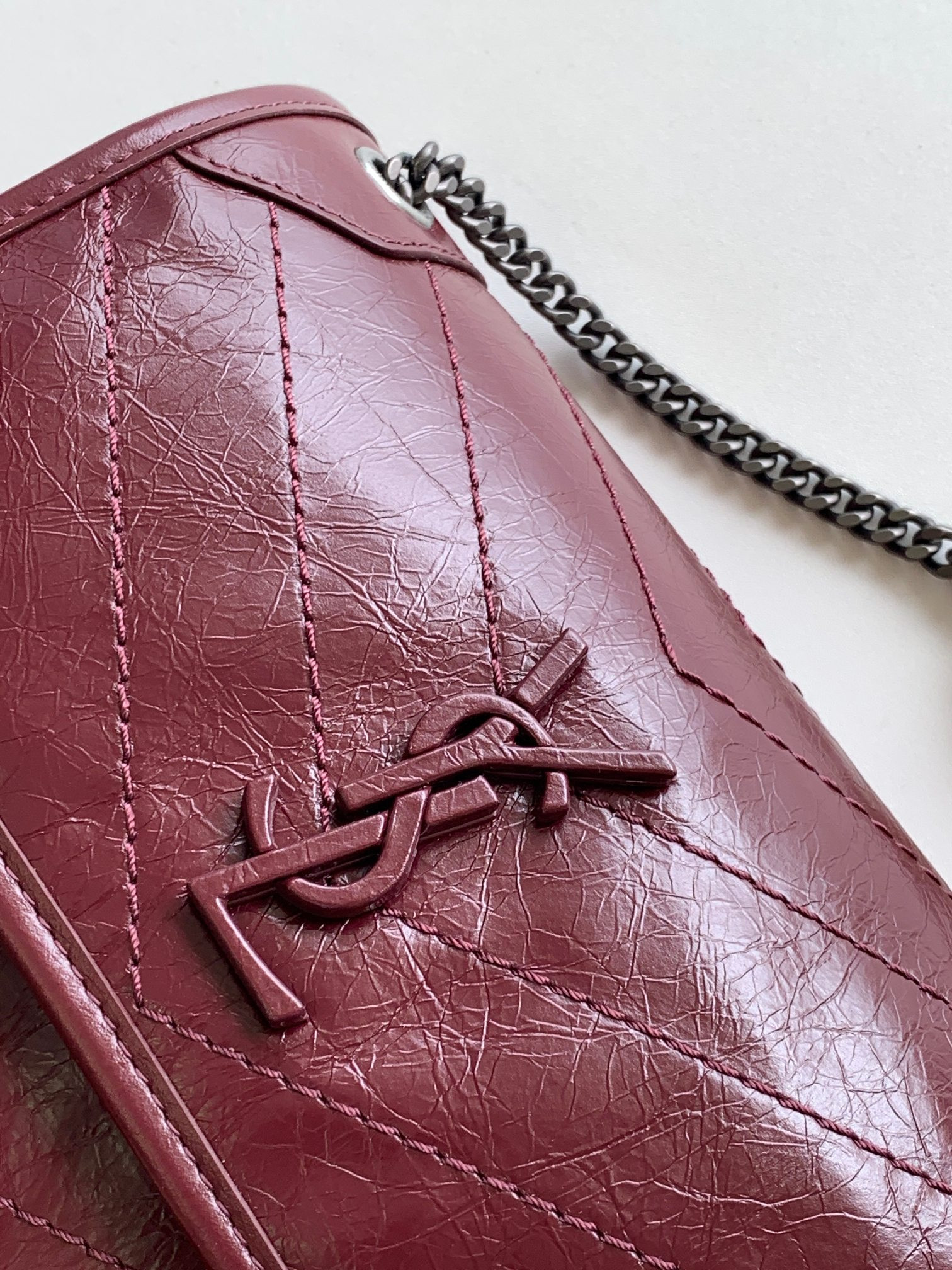 Y51 NIKI BABY IN VINTAGE LEATHER Claret 8.2 X 6 X 2.9 INCHES