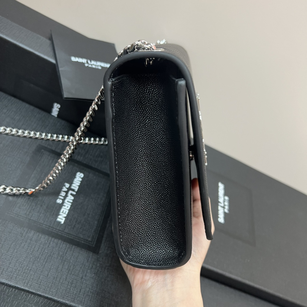 Y51 KATE MEDIUM IN GRAIN DE POUDRE EMBOSSED LEATHER BLACK SILVER 9.4 X 5.7 X 2.1 INCHES