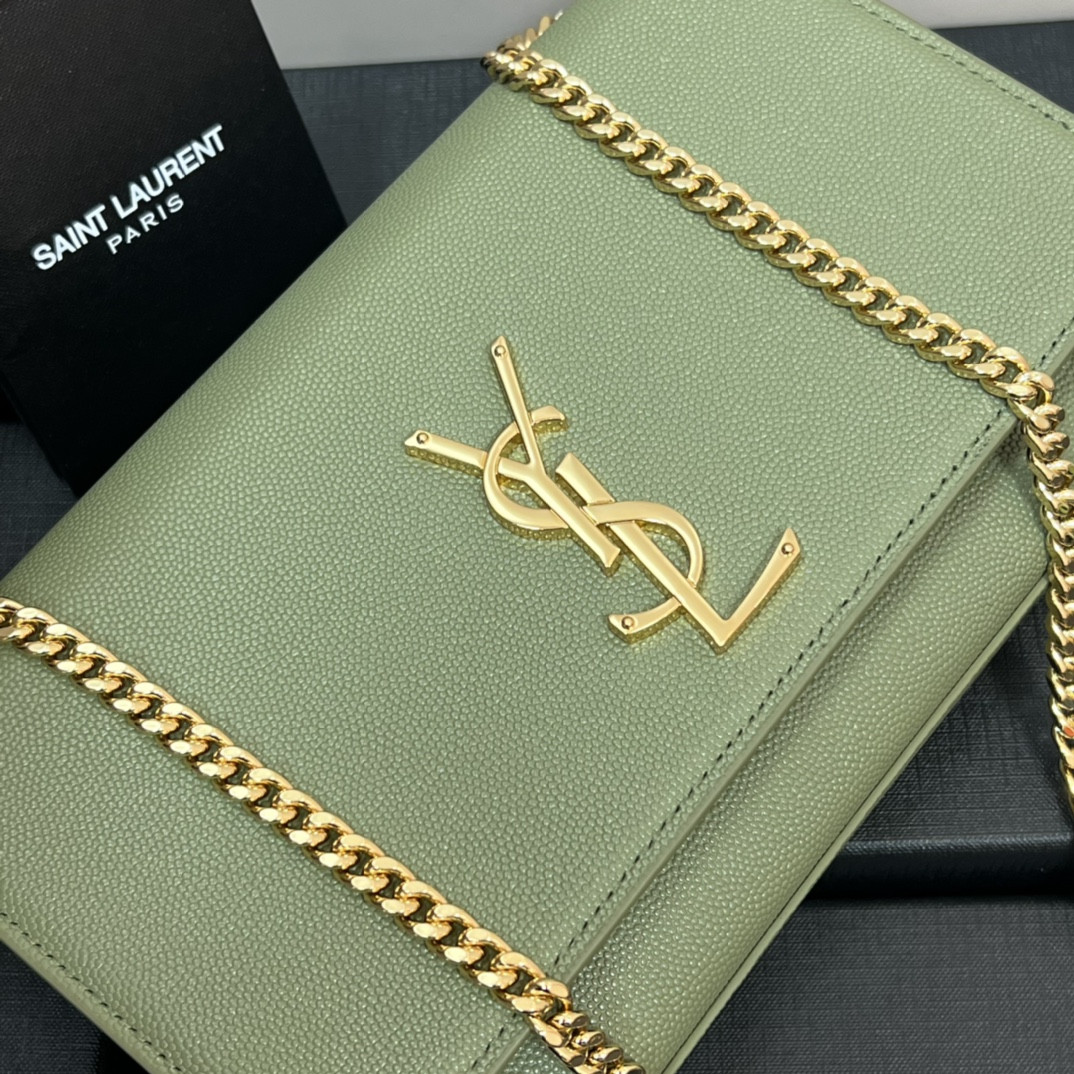 Y51 KATE MEDIUM IN GRAIN DE POUDRE EMBOSSED LEATHER GREEN 9.4 X 5.7 X 2.1 INCHES