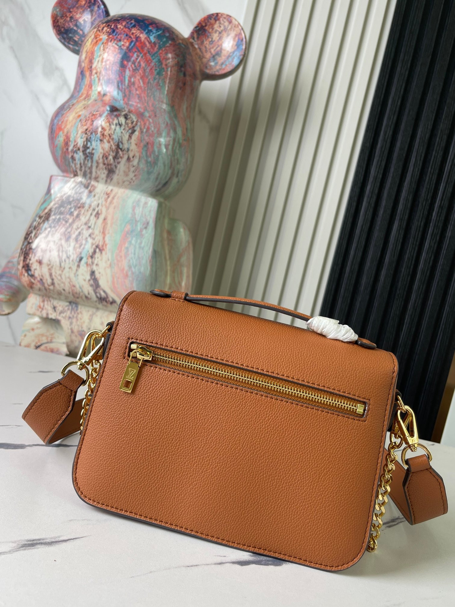 lv m22952  oxF0rd 8.7 x 6.3 x 3.7 inches