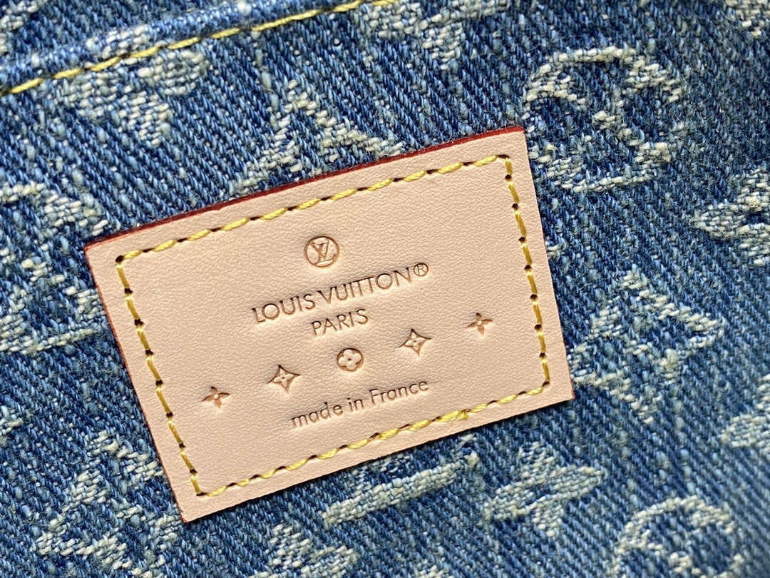 LV M24316 Pochette Cosmétique PM 19 x 12 x 6 cm
