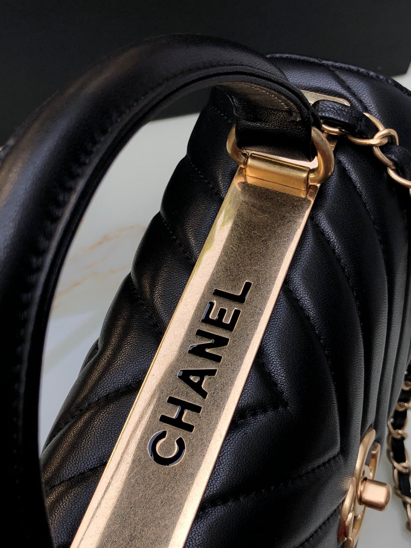 Ch**el FLAP BAG WITH TOP HANDLE 6.6 × 9.8 × 4.7 in