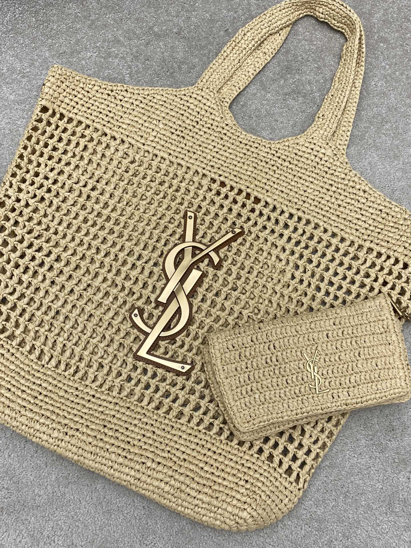 Y51 ICARE IN RAFFIA Color Natural 14.6"-21.7"X16.9"X2"