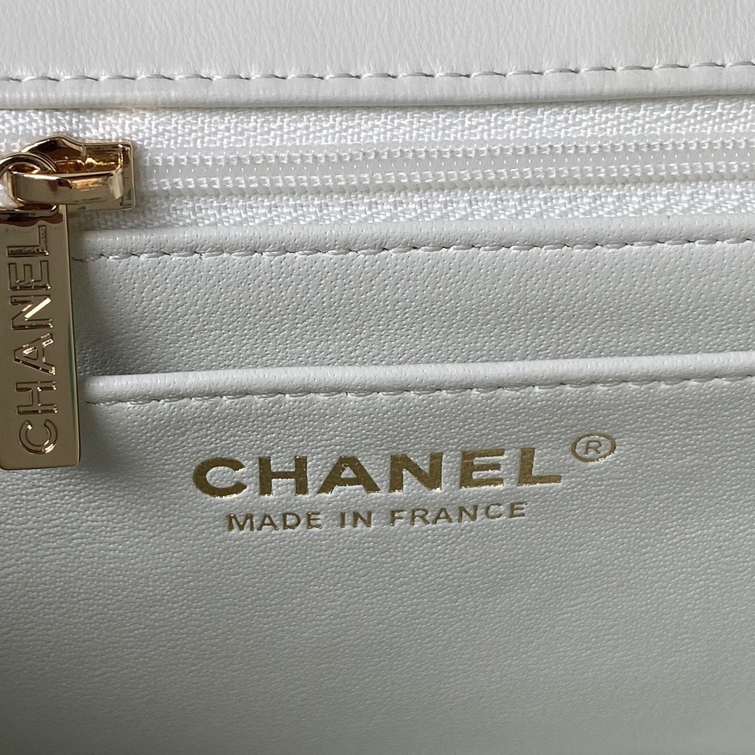 Ch**el Mini Classic Handbag With Top Handle 12 × 20 × 6 cm