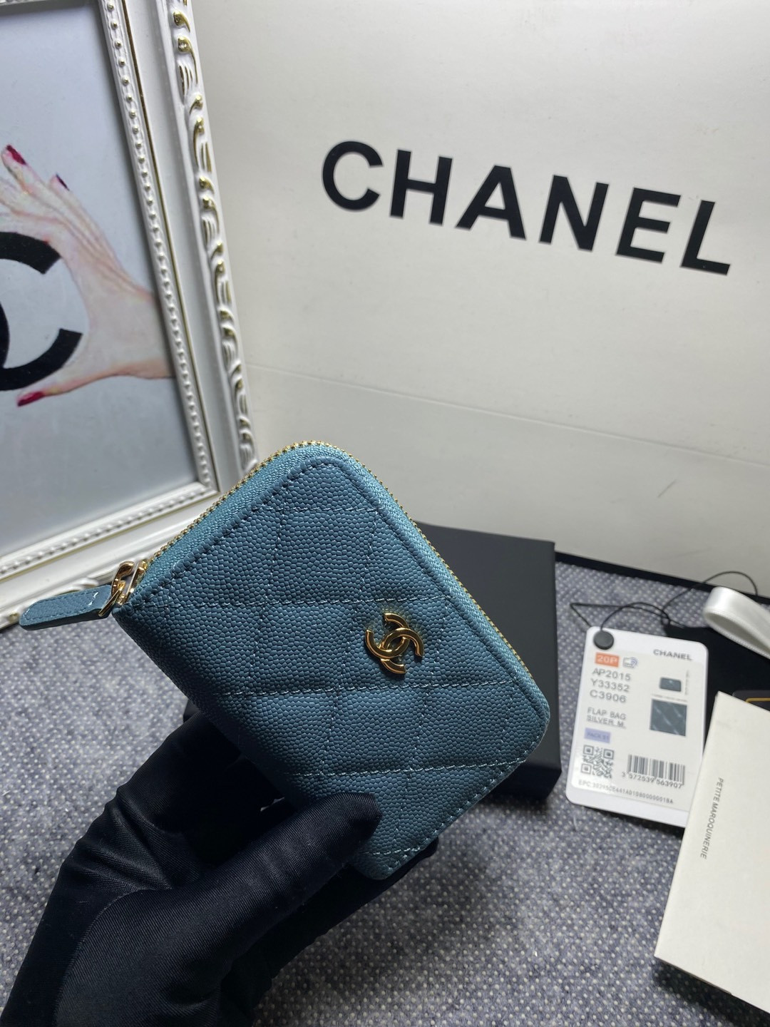 Ch**el zipped coin purse 7.5x 11x 2.5cm