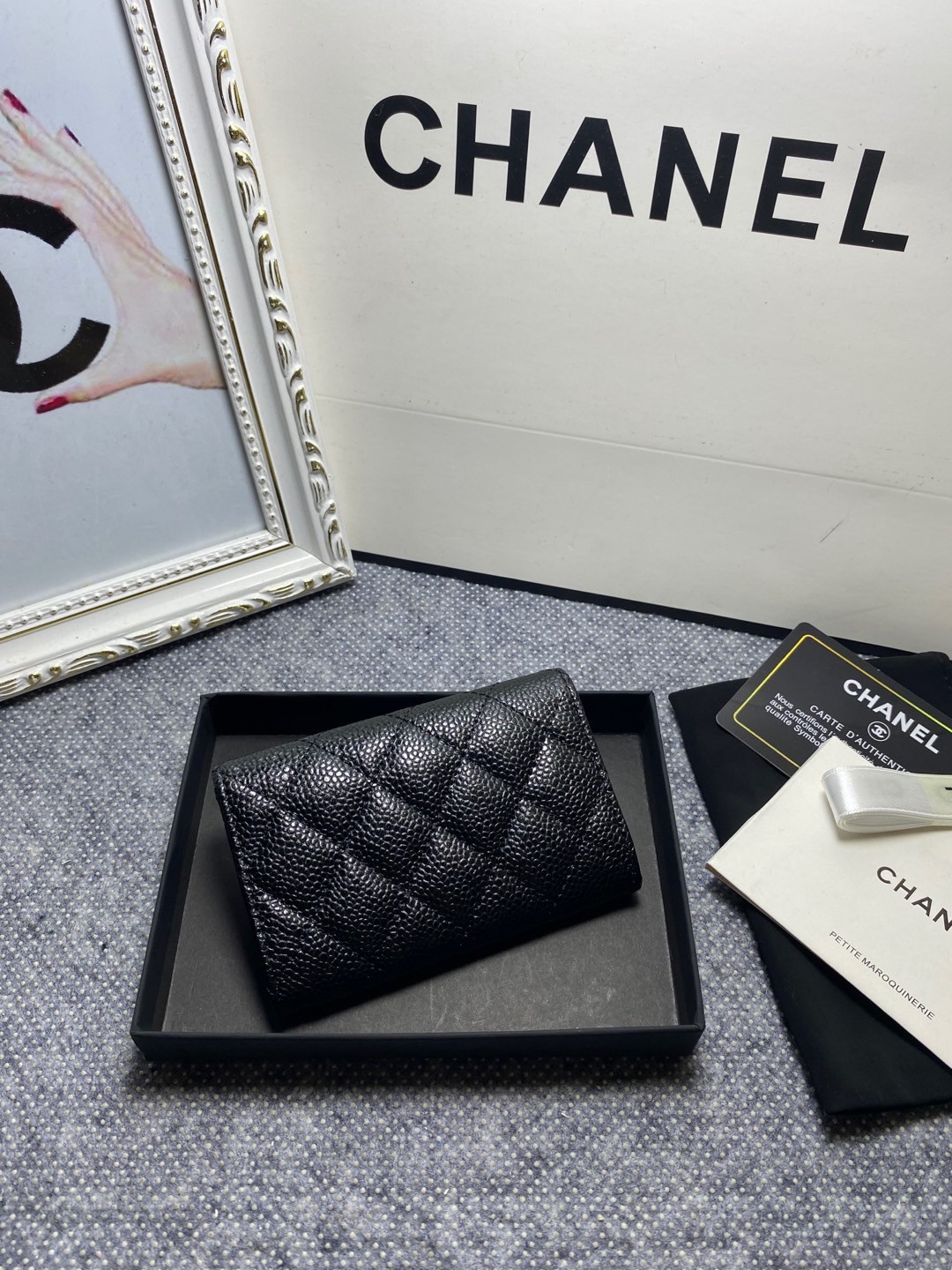 Ch**el card holder 11.3 x 7.5 x 2.5 cm