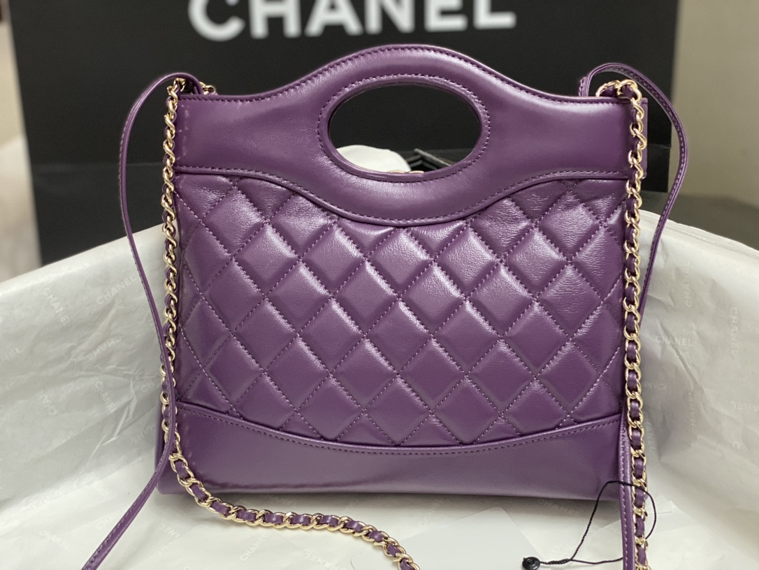 Ch**el MINI SHOPPING BAG Shiny Lambskin & Gold-Tone Metal 22x23x5.5cm