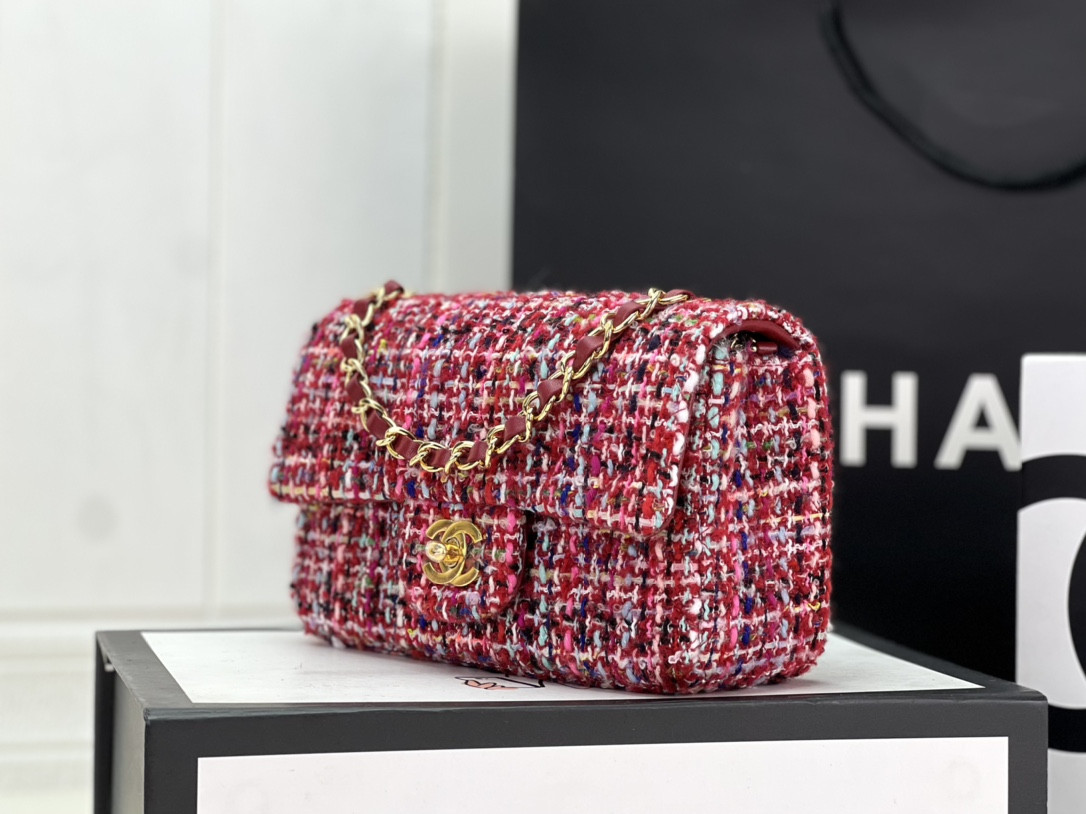 Ch**el MINI CLASSIC 11.12 HANDBAG Tweed & Gold-Tone Metal 4.7 × 7.8 × 2.3 in