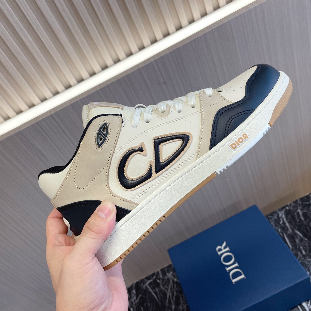 UA D10r B57 Mid-Top Sneaker