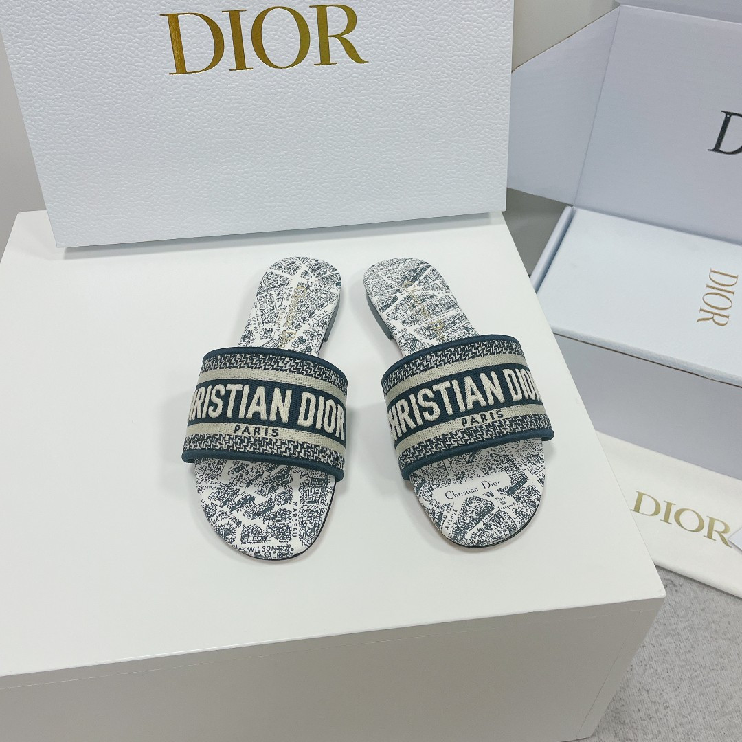 UA D10r Dway Slide