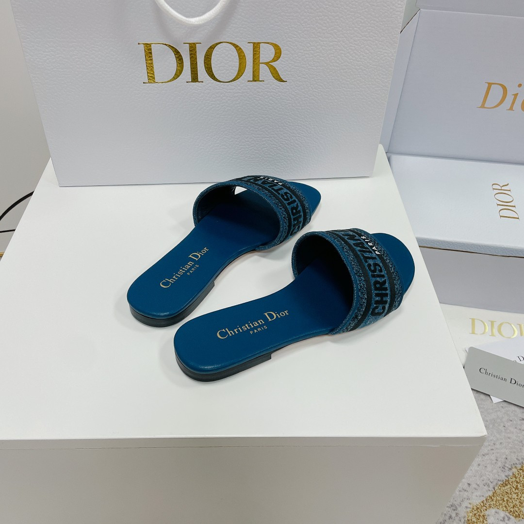 UA D10r Dway Slide