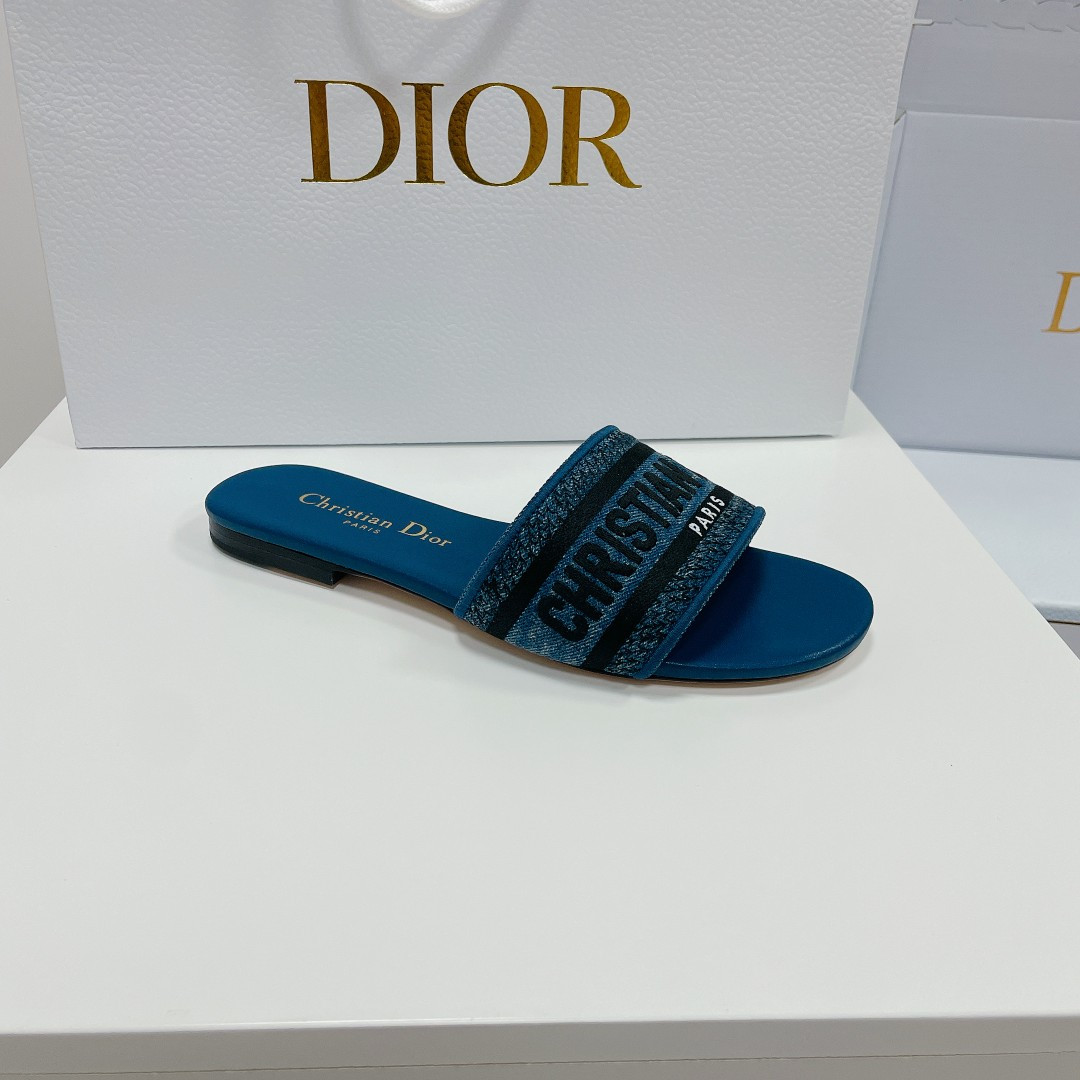 UA D10r Dway Slide