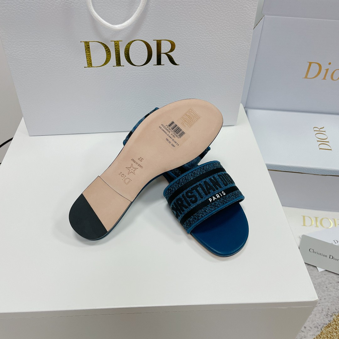 UA D10r Dway Slide