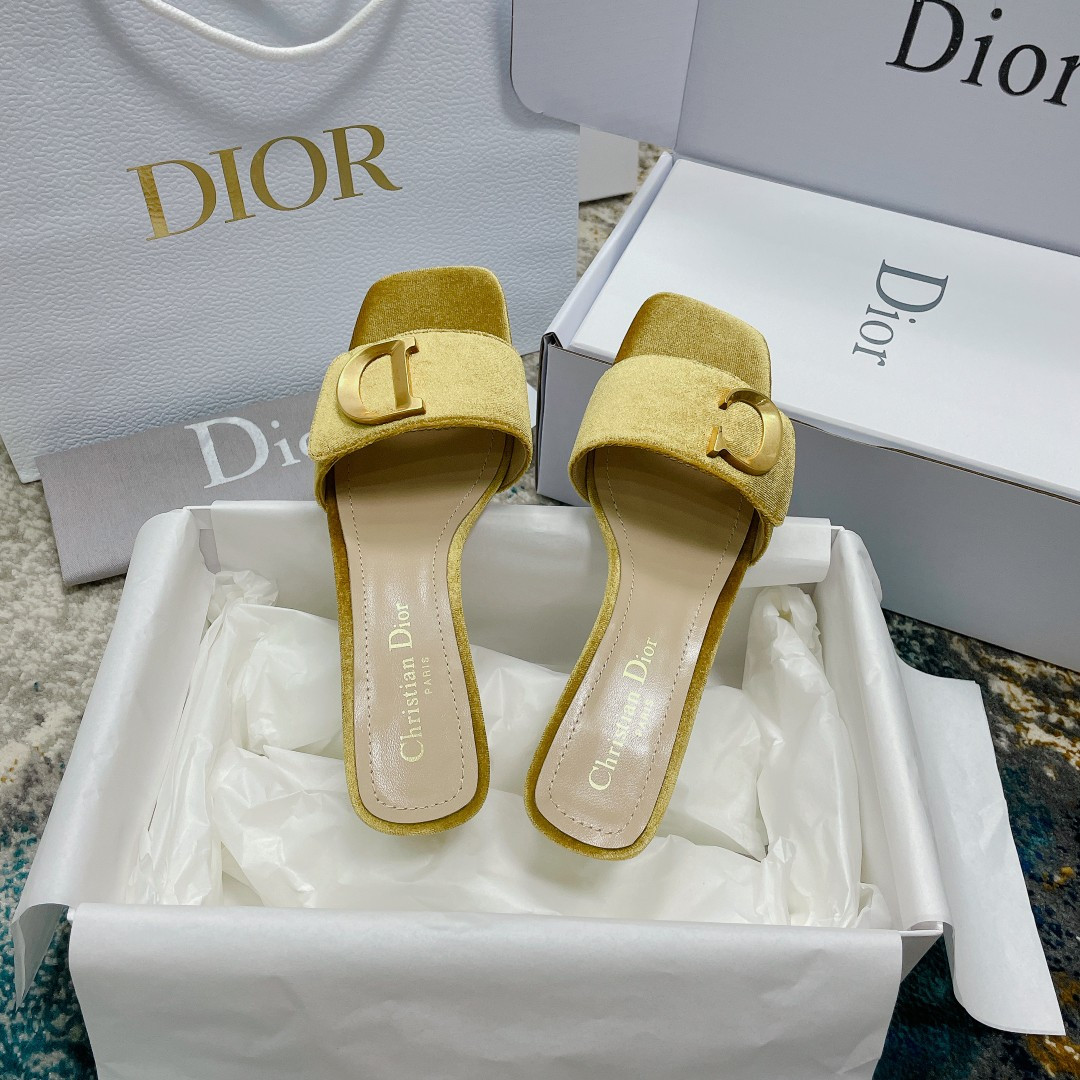 UA D10r Or C