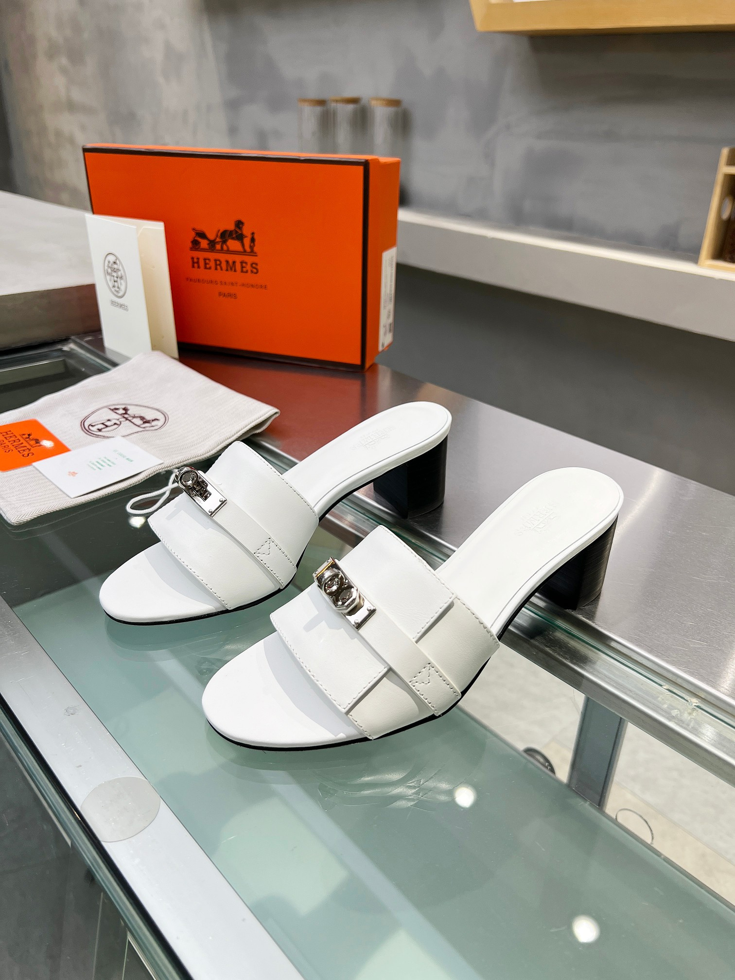 UA H**me5 Gigi 50 sandal