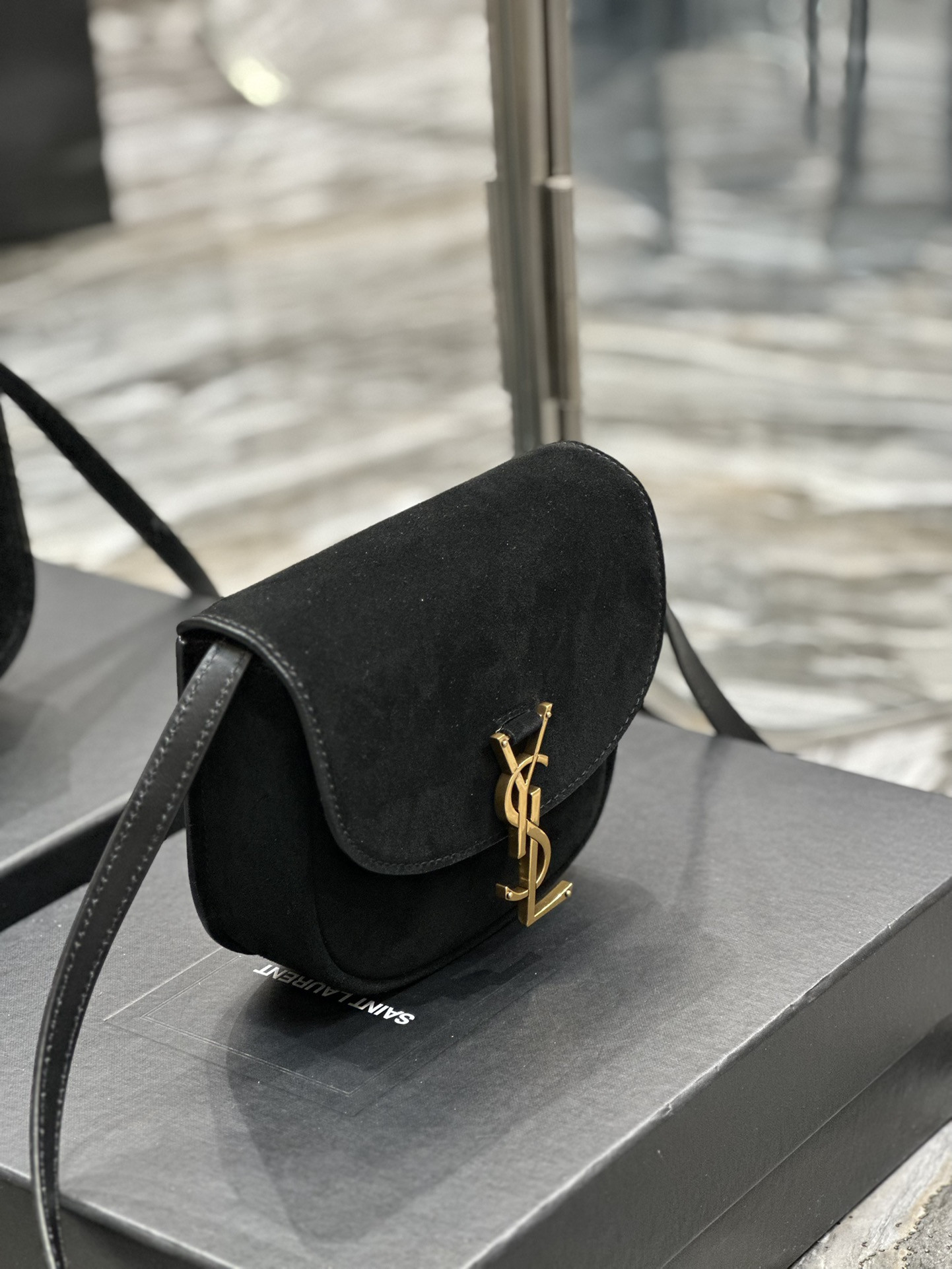 Y51 KAIA SMALL SATCHEL IN SMOOTH LEATHER  7.2 X 6.1 X 2.1 INCHES