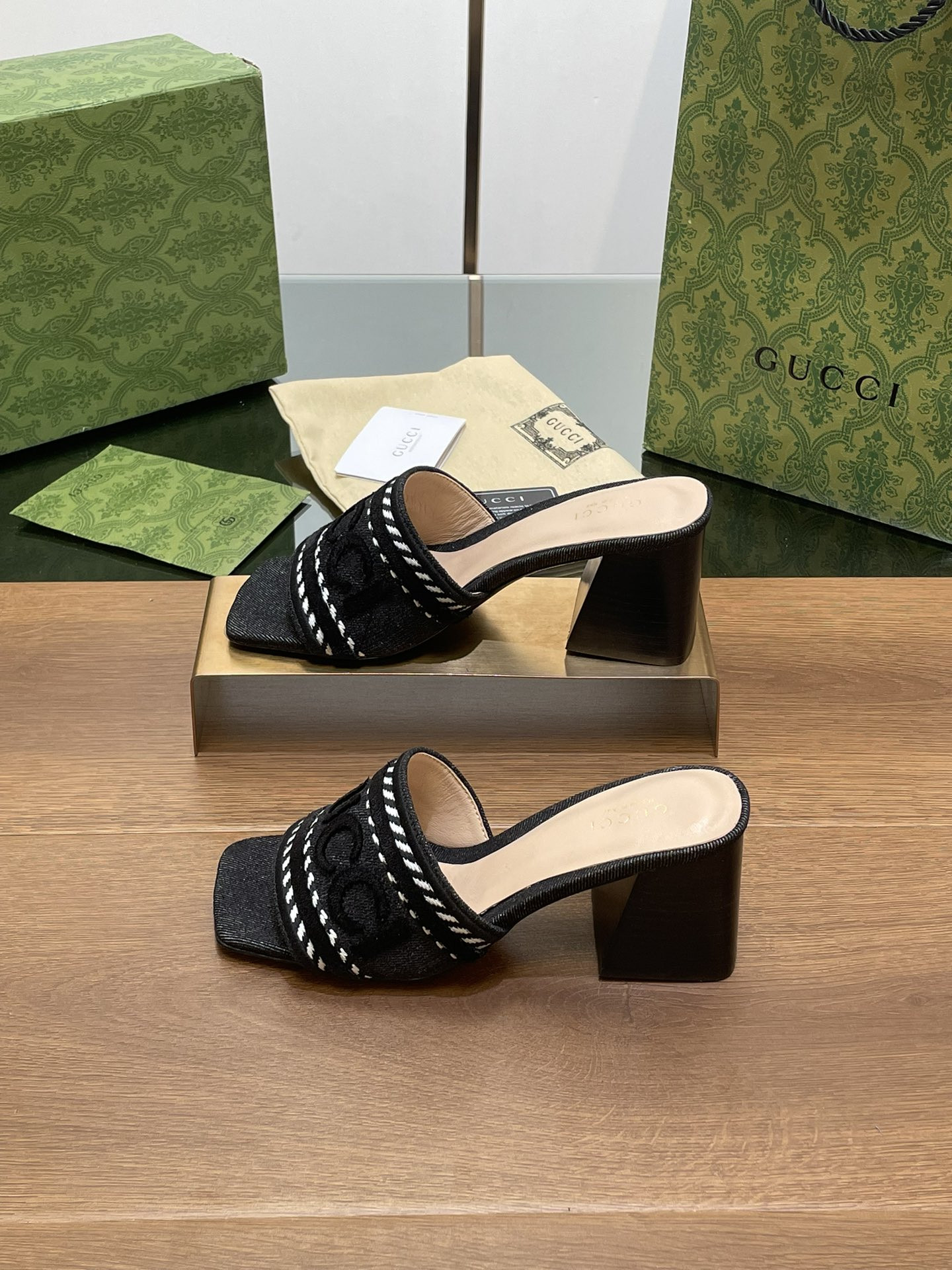UA Gvc*1 WOMEN