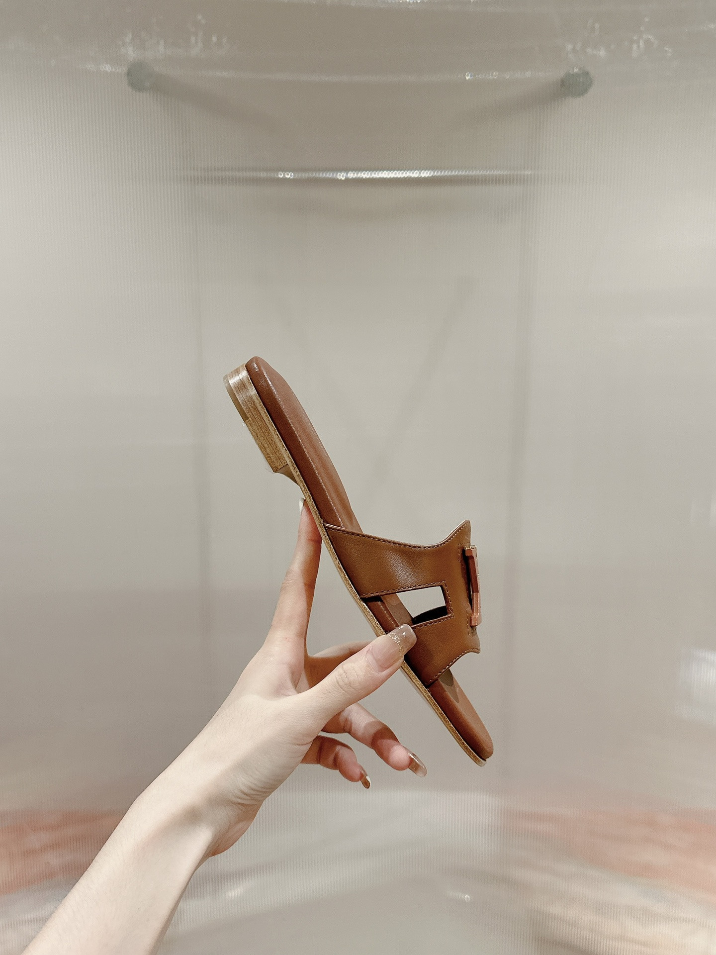 UA LV Flat Mule