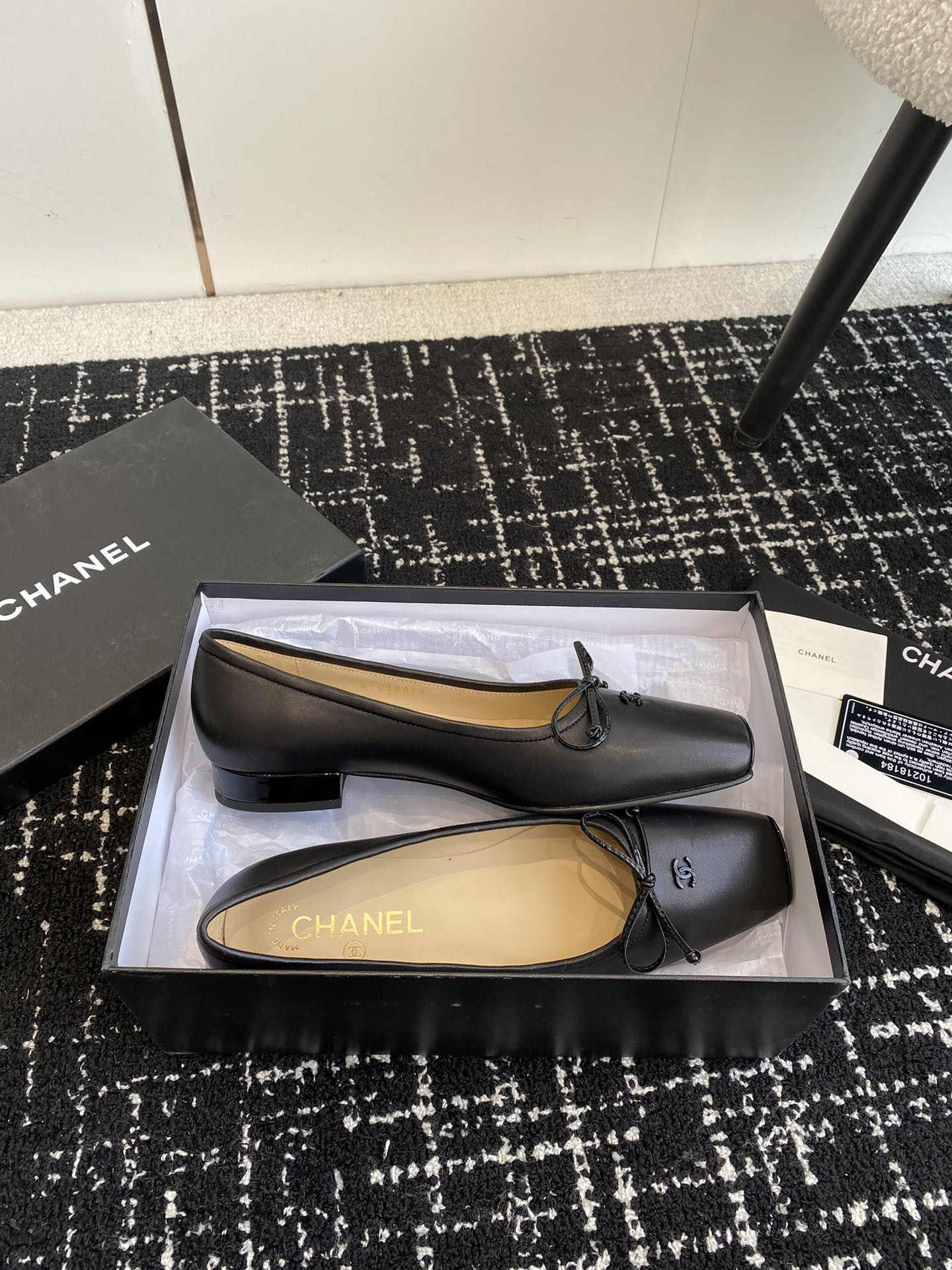 UA Ch**el VINTAGE BALLET FLATS