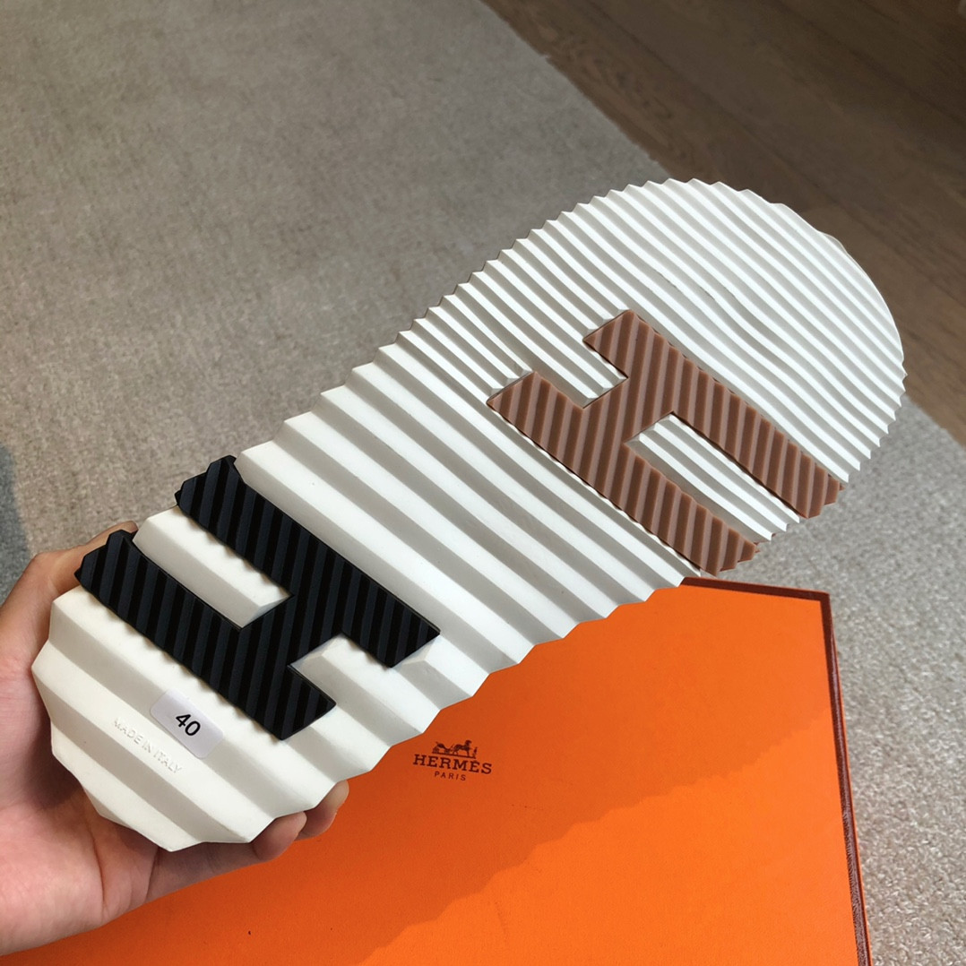 UA H**me5 Infra sandal