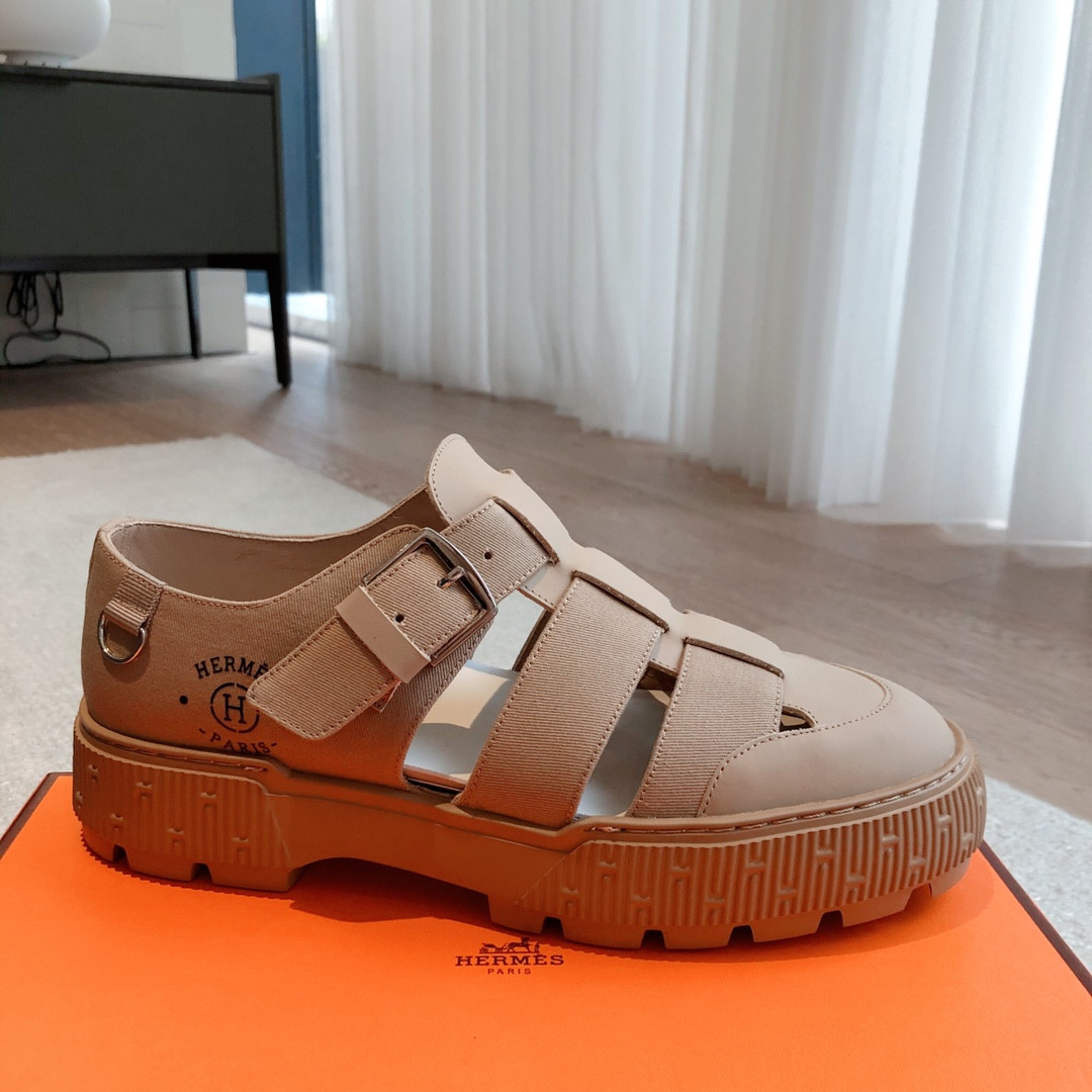 UA H**me5 Item sandal