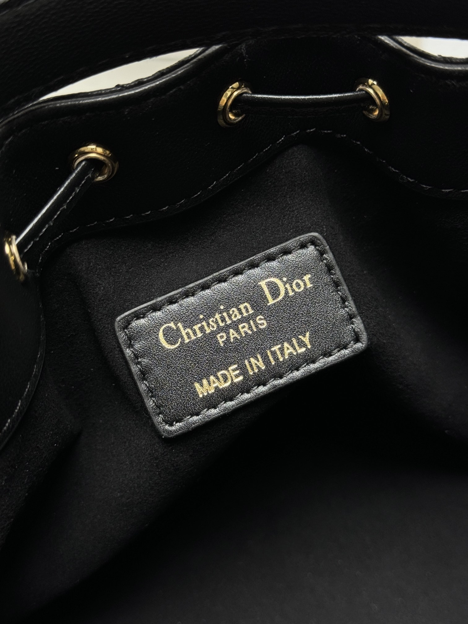 Small D10r Jolie Bucket Bag 17 x 16 x 10.5 cm