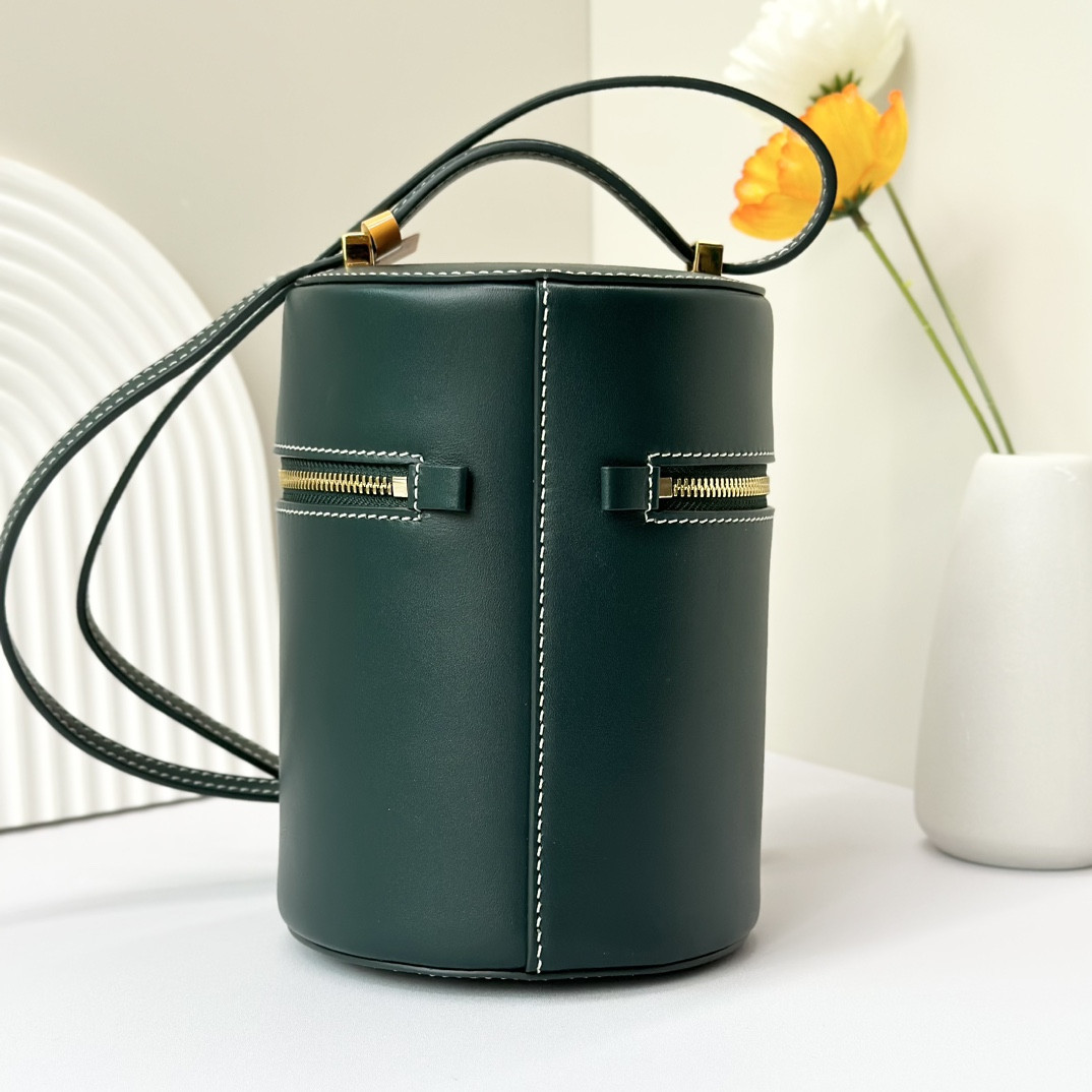 L0r0 P1ana Extra Case Smooth Calfskin 12 x16 x12cm
