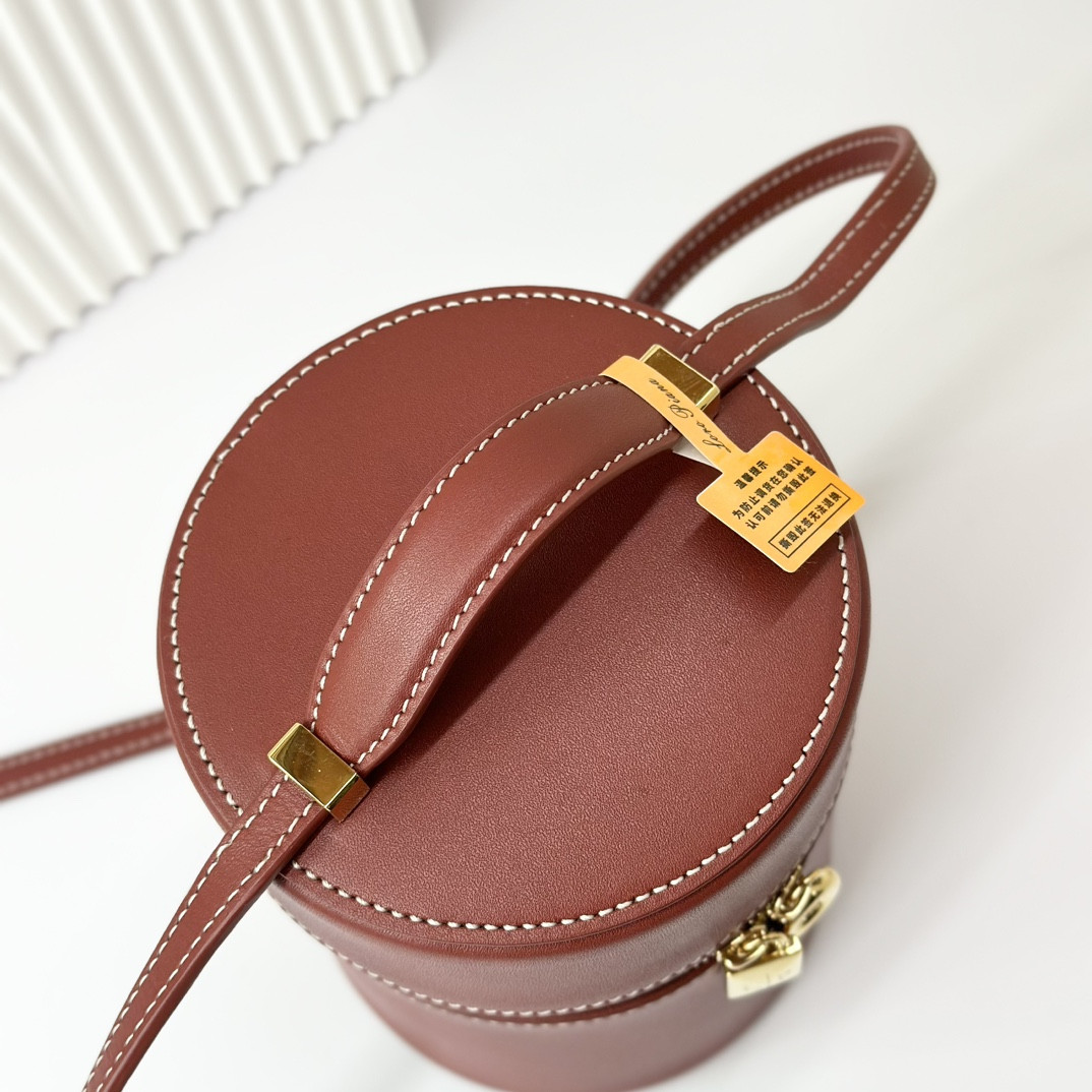 L0r0 P1ana Extra Case Smooth Calfskin 12 x16 x12cm