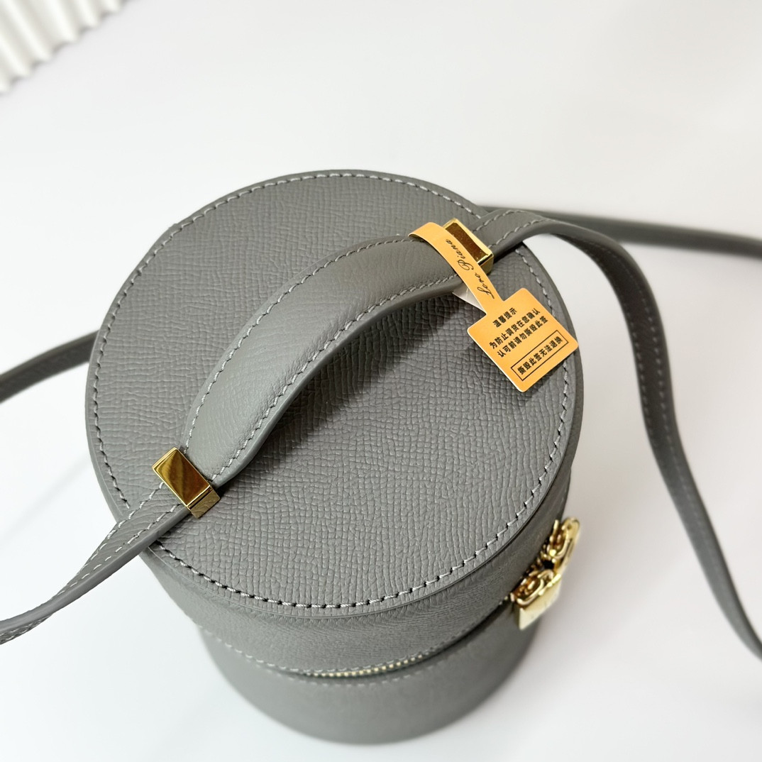 L0r0 P1ana Extra Case Textured Calfskin 12 x16 x12cm