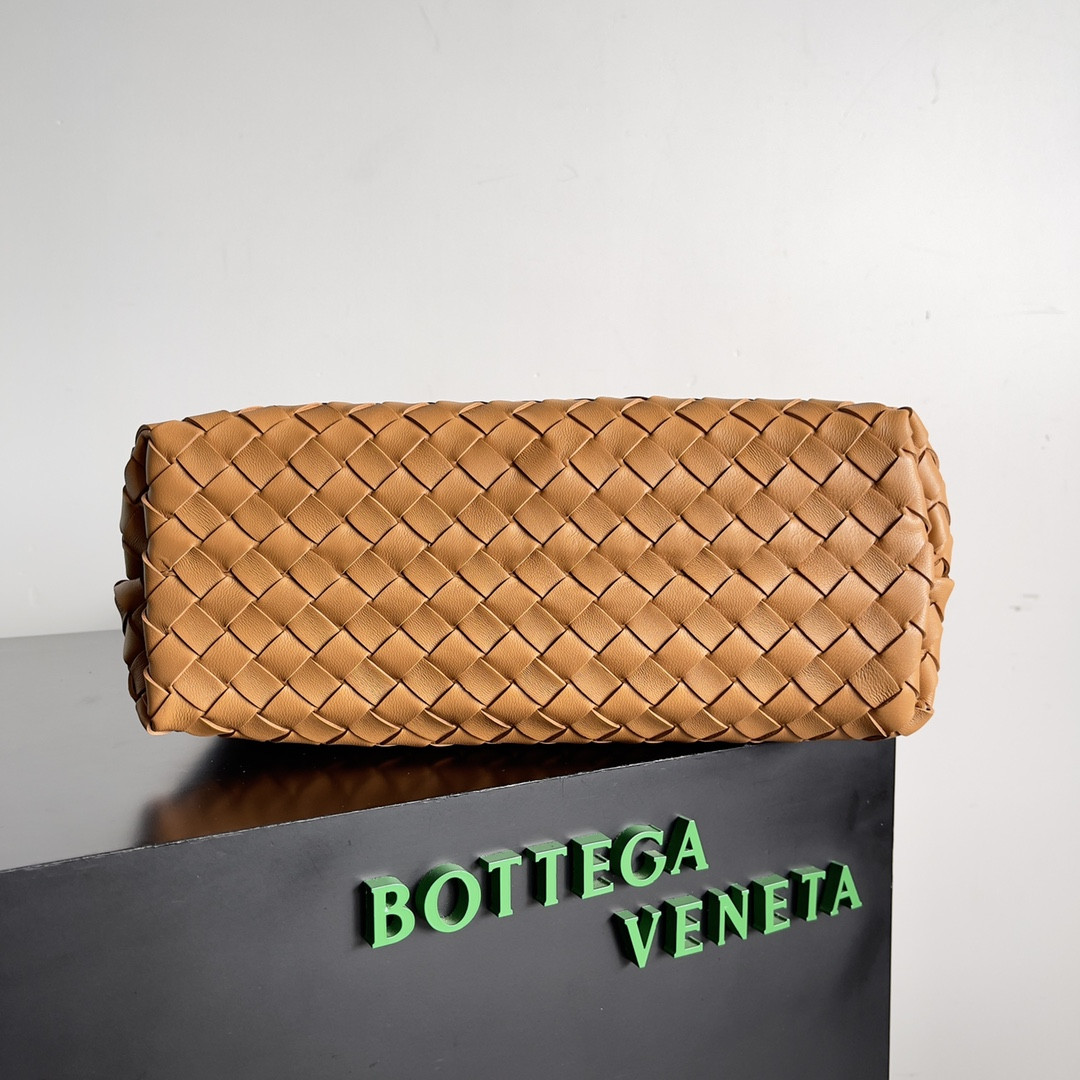 B0tt*ga Ven*ta Medium Andiamo 32x25x11CM