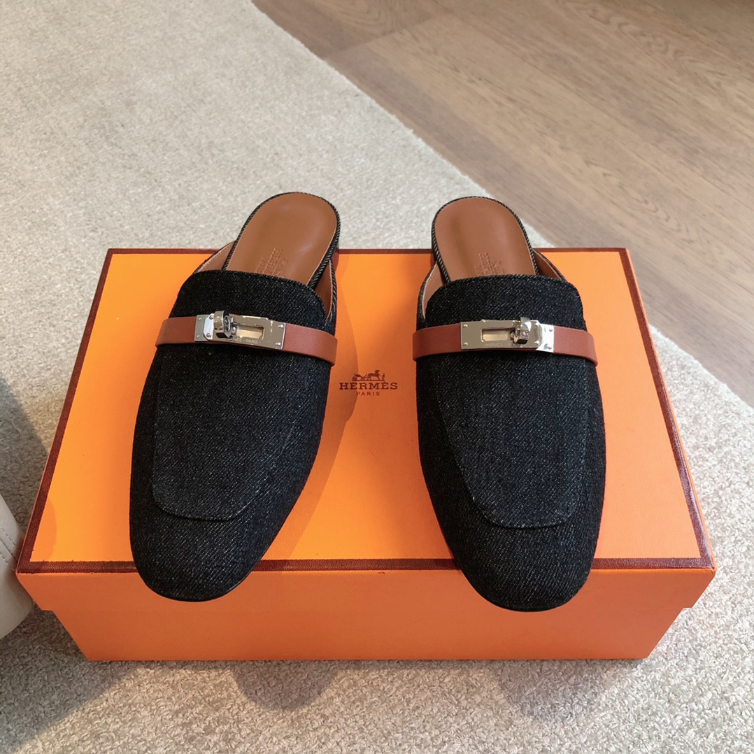UA H**me5 Oz Mule